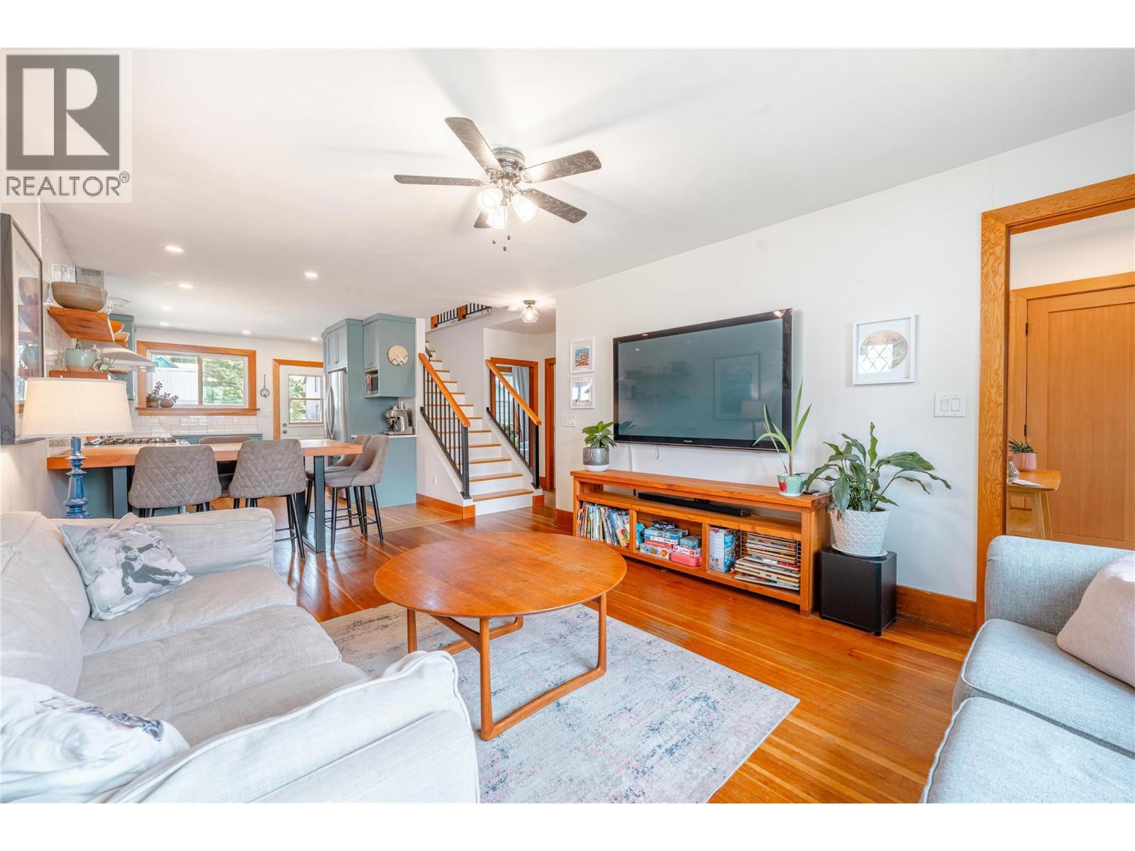 412 Third Street E, Revelstoke