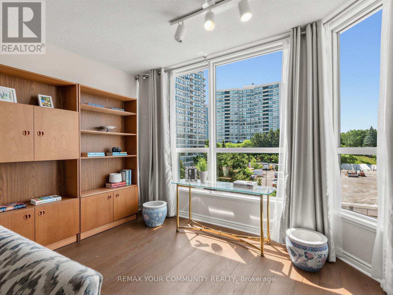 #612 1 CLARK AVENUE - 8