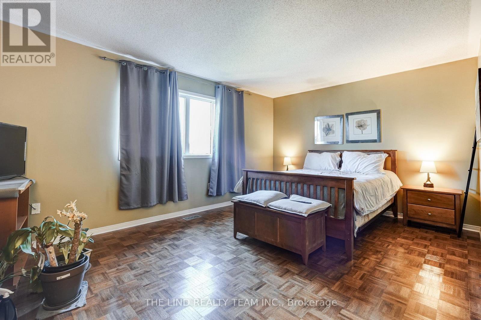 29 TUSCANA BOULEVARD - 17