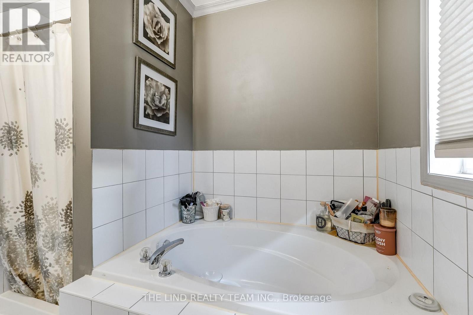 29 TUSCANA BOULEVARD - 21