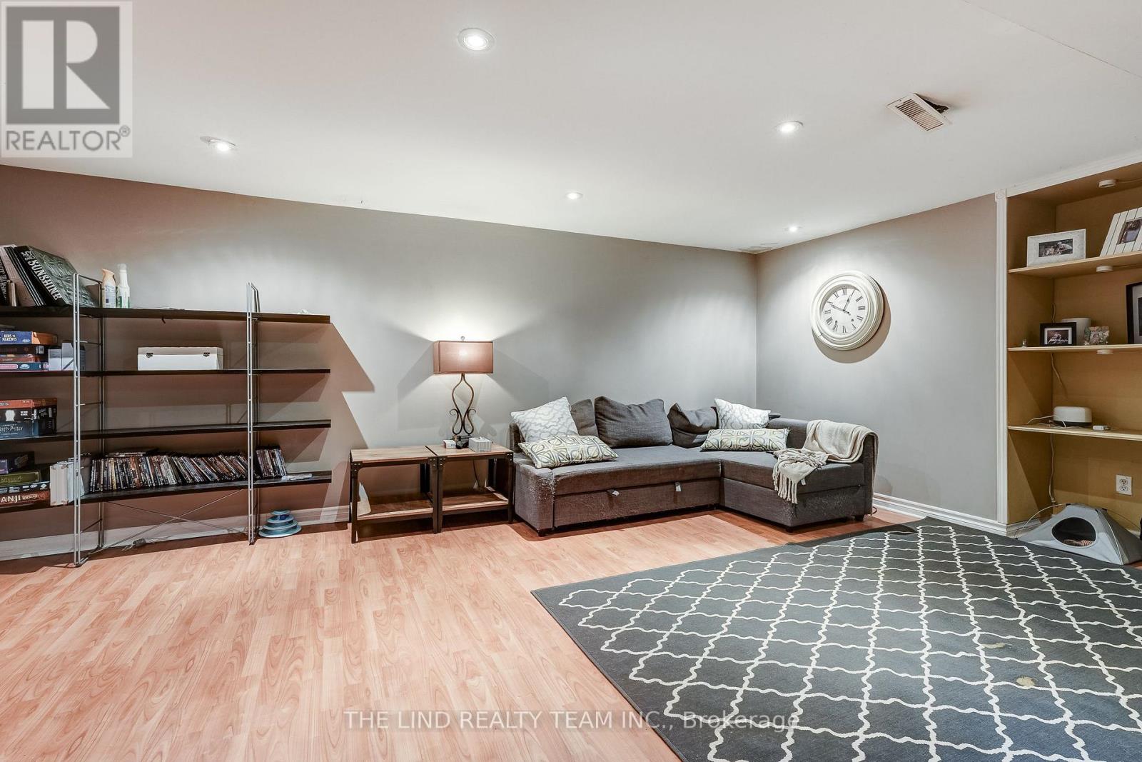 29 TUSCANA BOULEVARD - 31