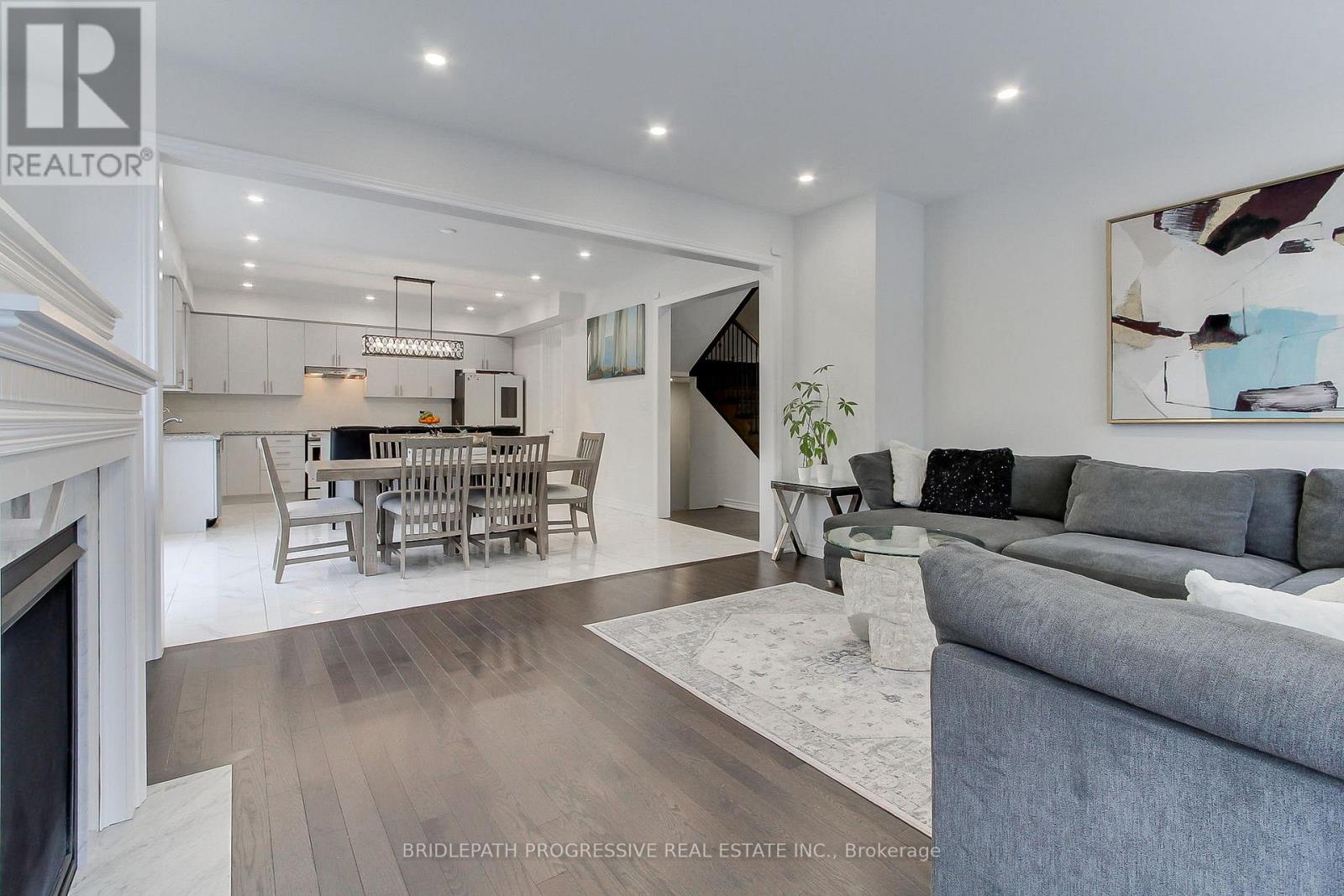 145 TERRY FOX DRIVE - 13