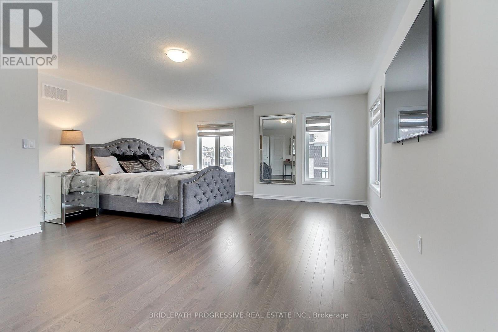 145 TERRY FOX DRIVE - 17