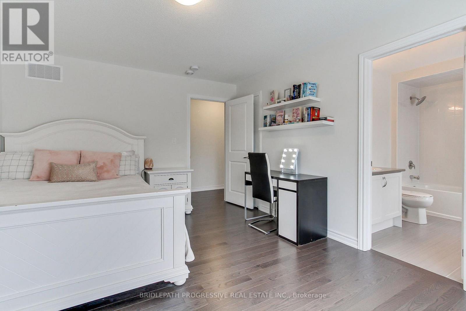 145 TERRY FOX DRIVE - 20