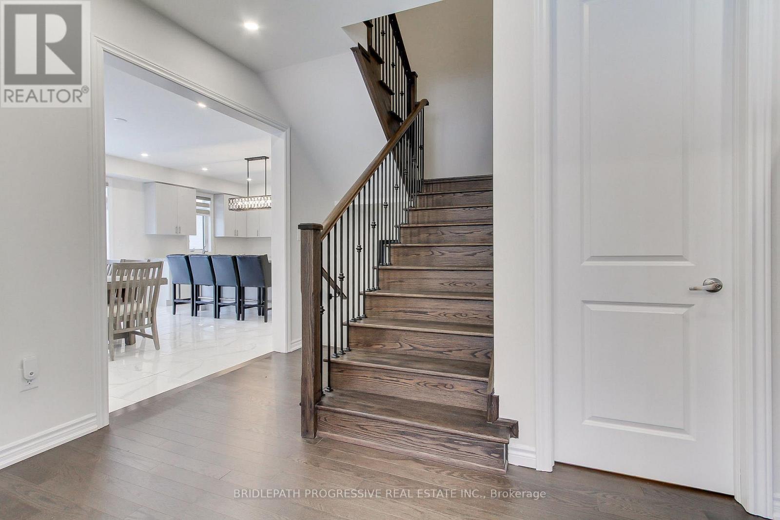145 TERRY FOX DRIVE - 7