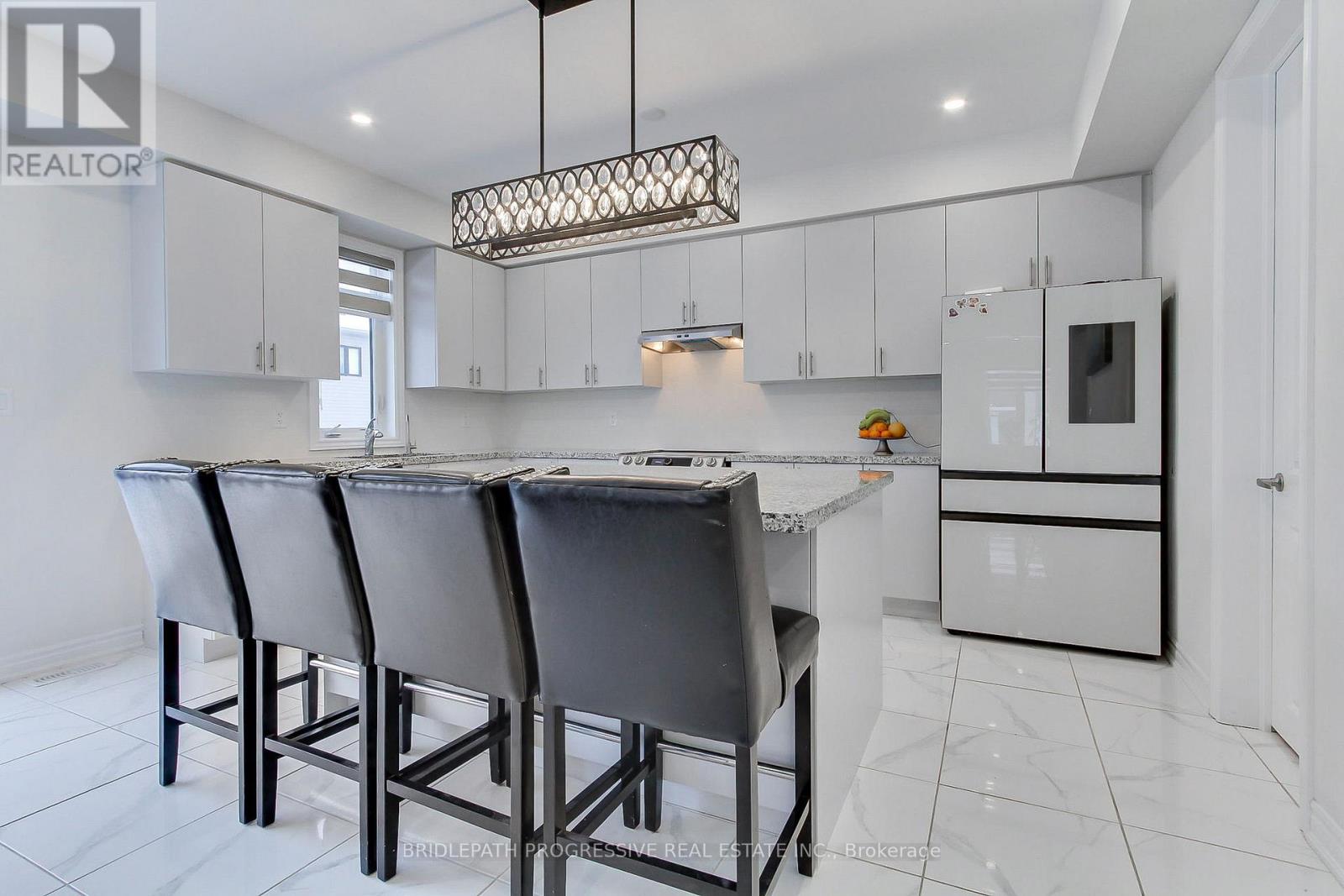 145 TERRY FOX DRIVE - 8