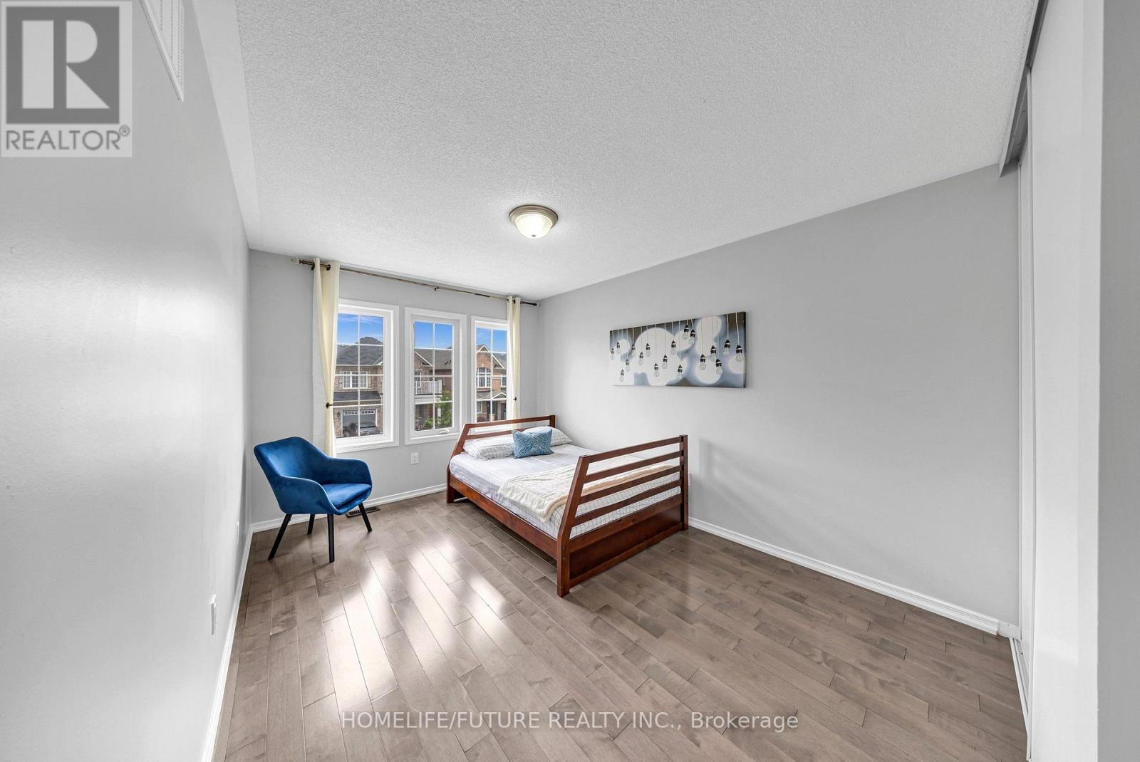 54 OSWELL DRIVE - 18