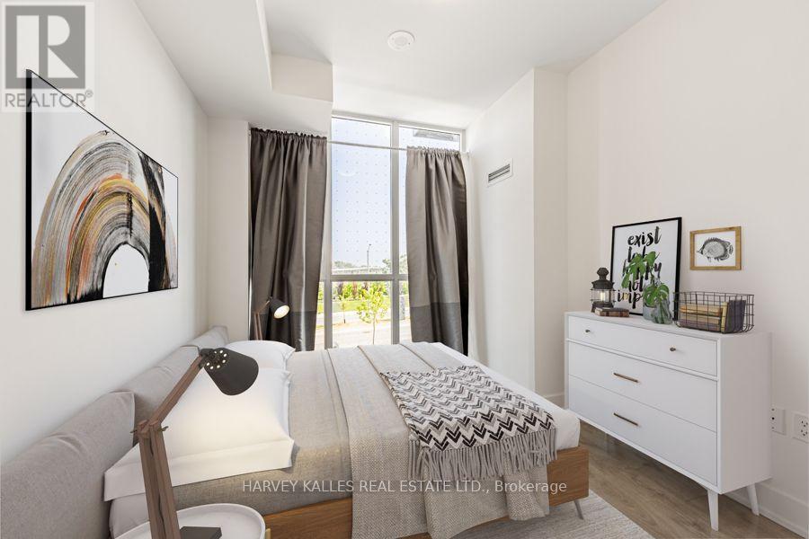 #4 60 GEORGE BUTCHART DRIVE - 14