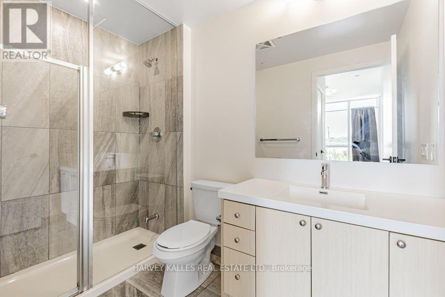 #4 60 GEORGE BUTCHART DRIVE - 19