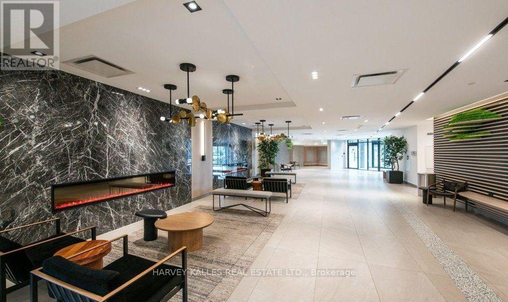 #4 60 GEORGE BUTCHART DRIVE - 5