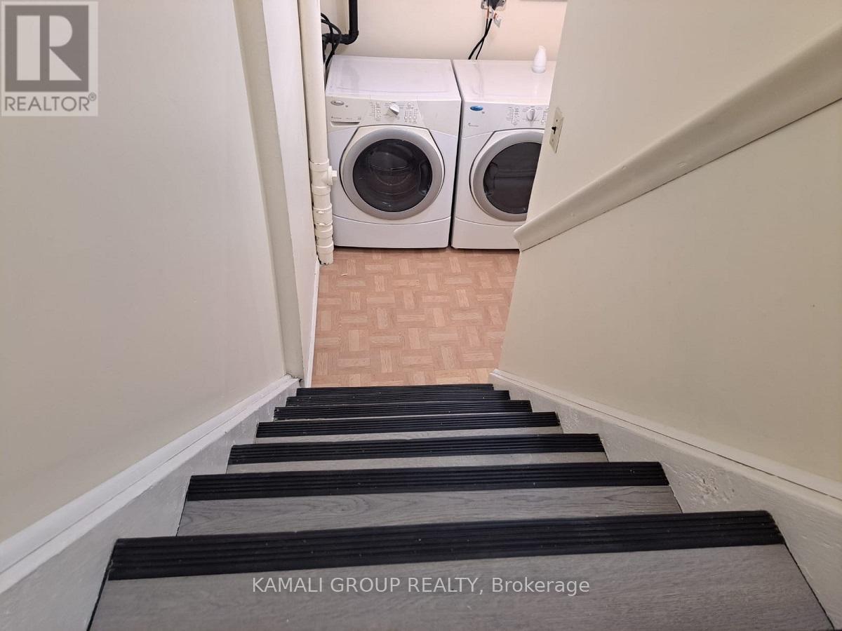 262 JOHN GARLAND BOULEVARD - Image 20