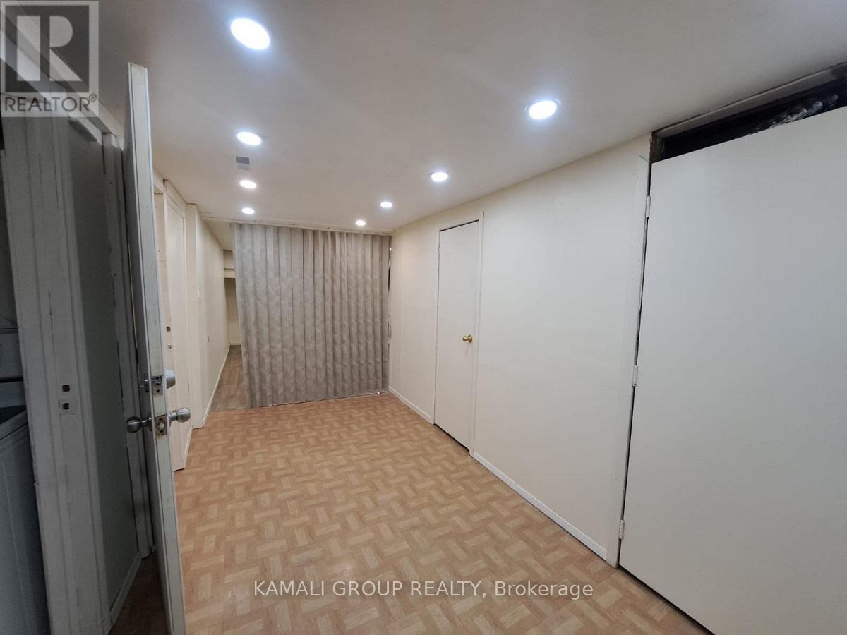 262 JOHN GARLAND BOULEVARD - Image 26