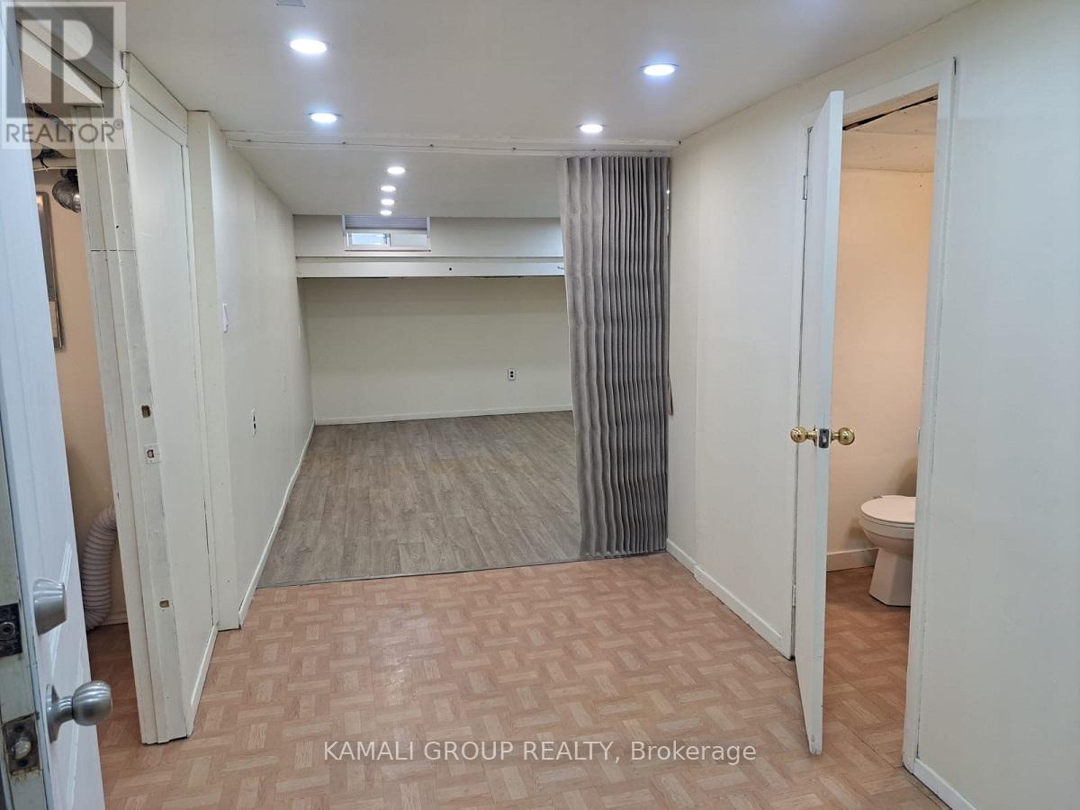 262 JOHN GARLAND BOULEVARD - Image 27