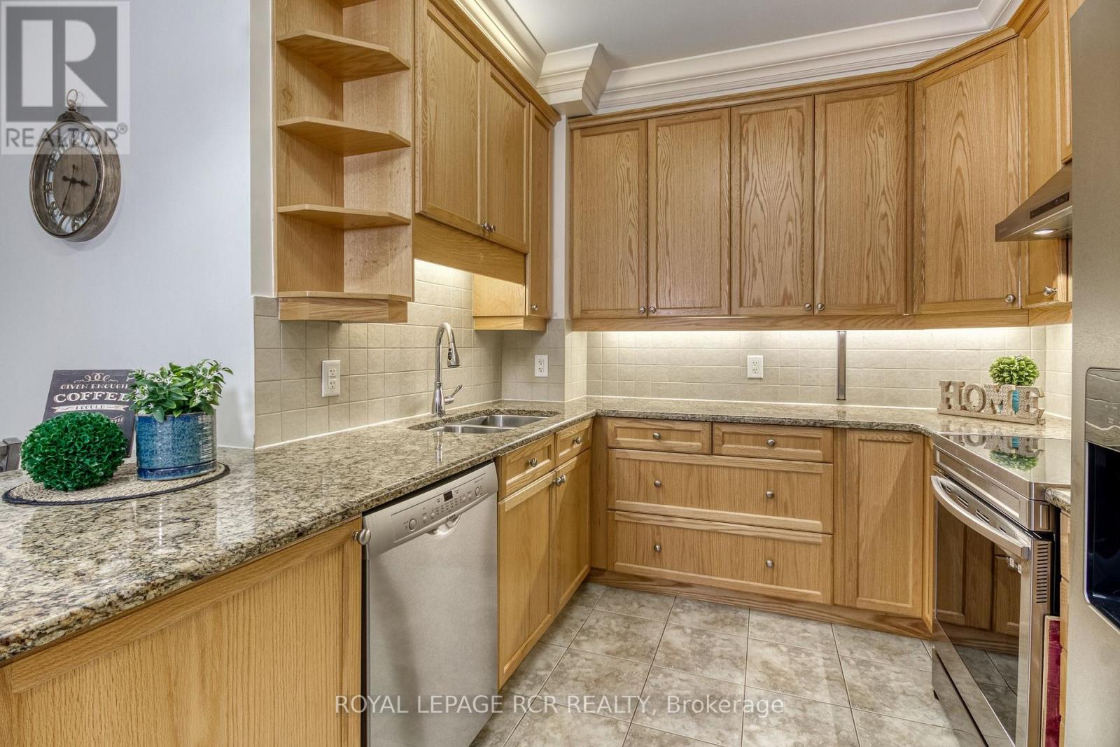 #213 60 ANN STREET - Image 8