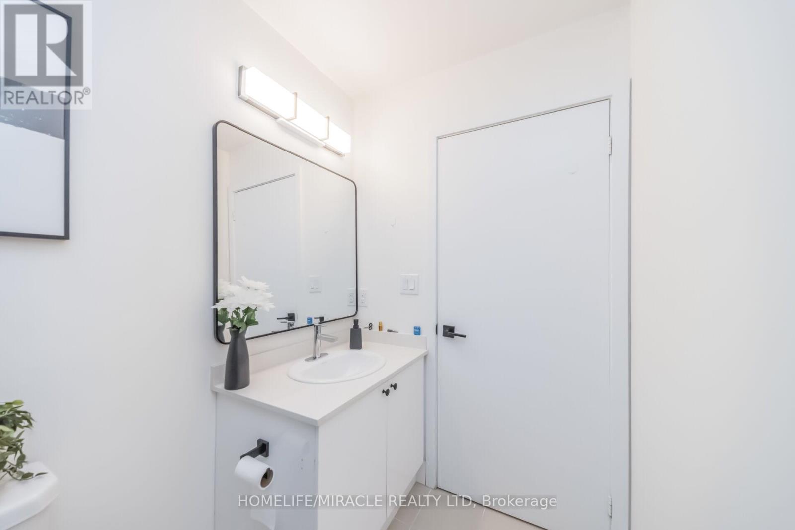 #2412 3985 GRAND PARK DRIVE SE - 18