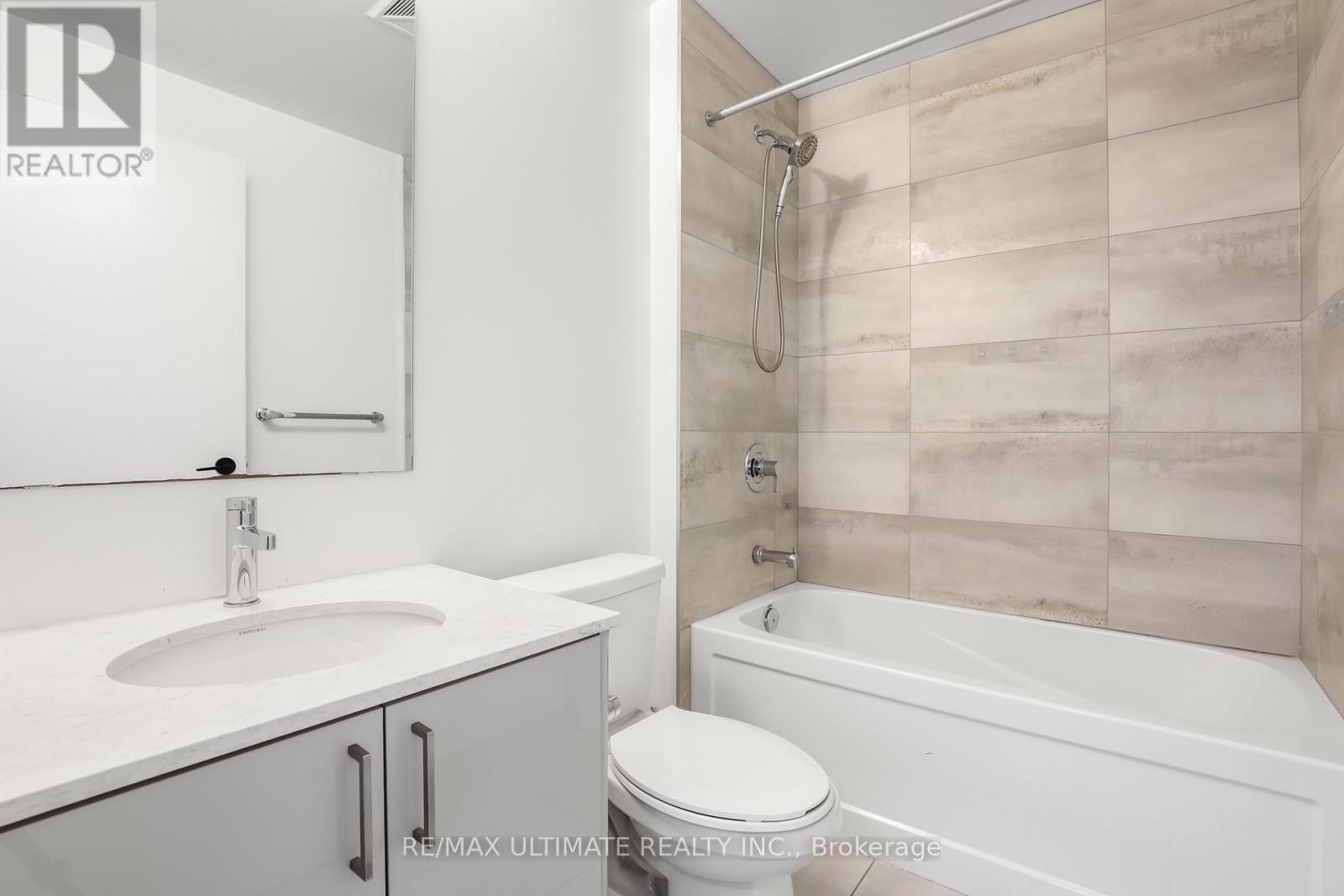 #906 50 GEORGE BUTCHART DRIVE - 23