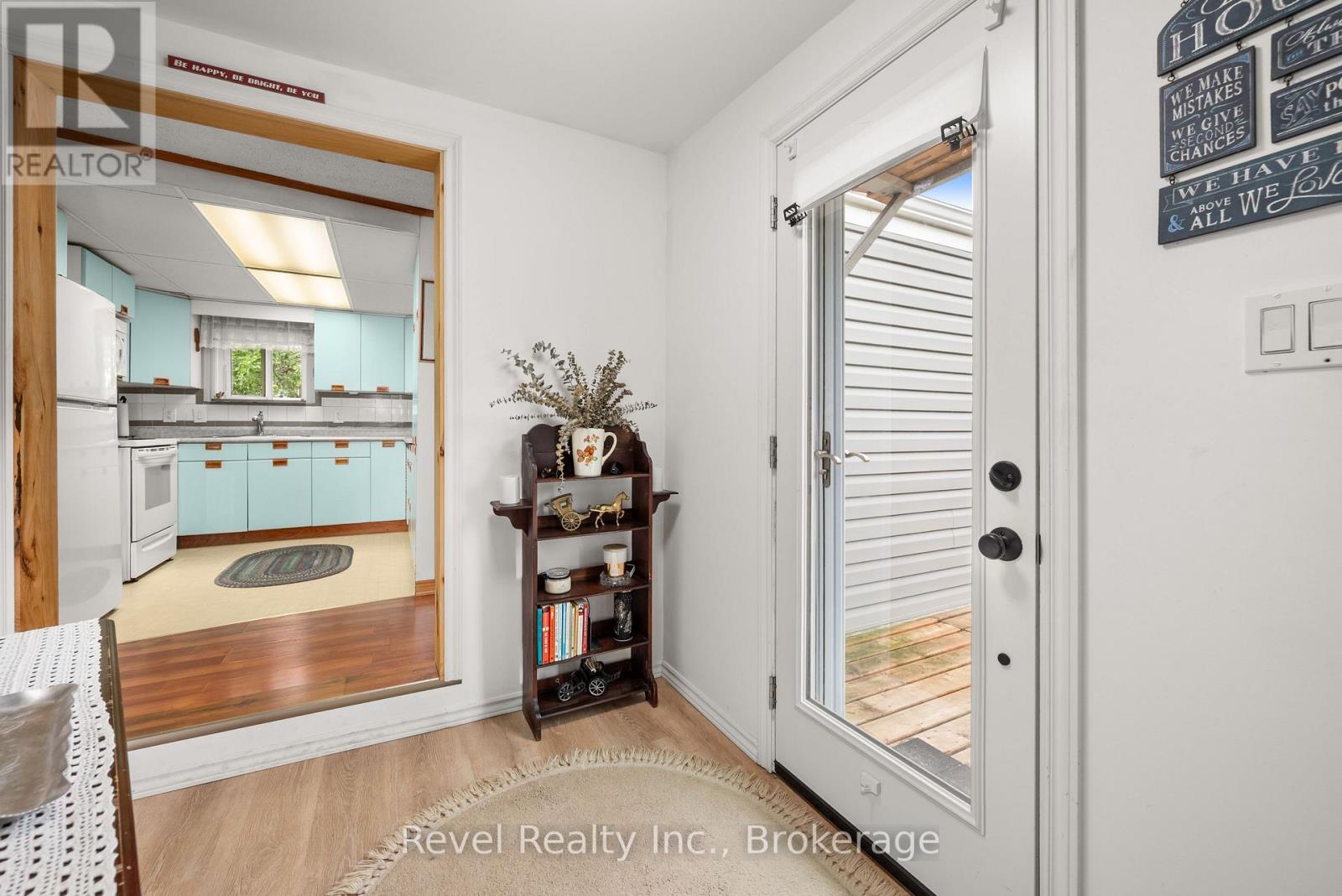 4 HOMEWOOD AVENUE - 8