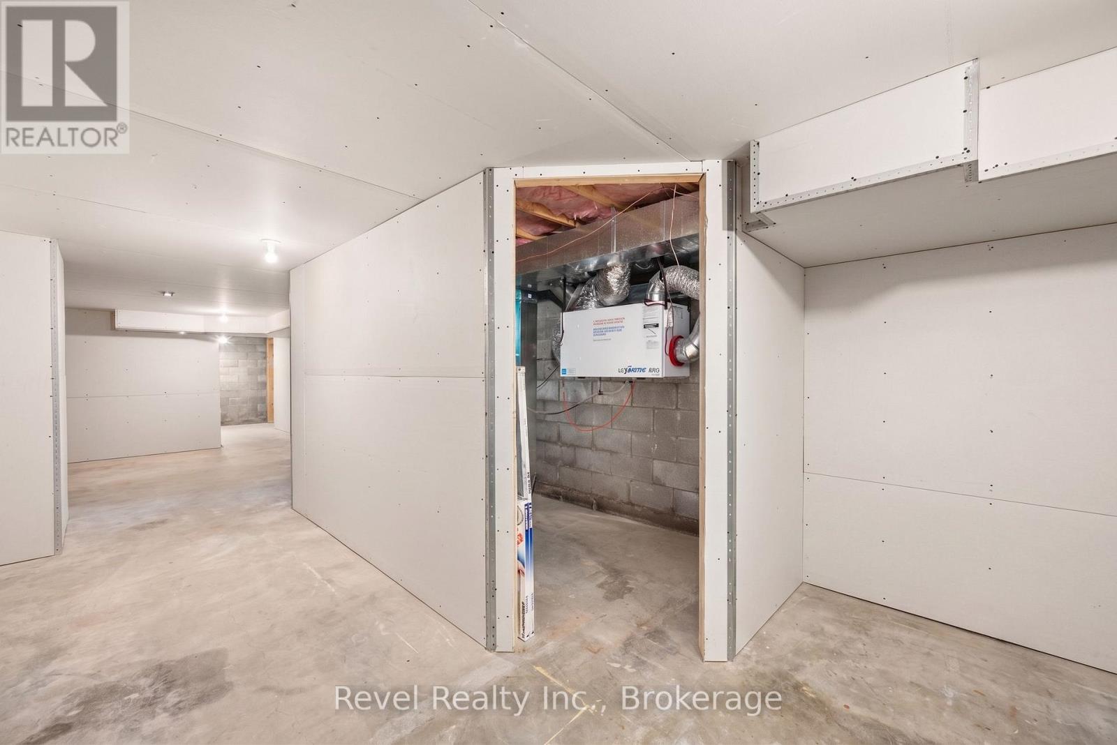 4 HOMEWOOD AVENUE - 32