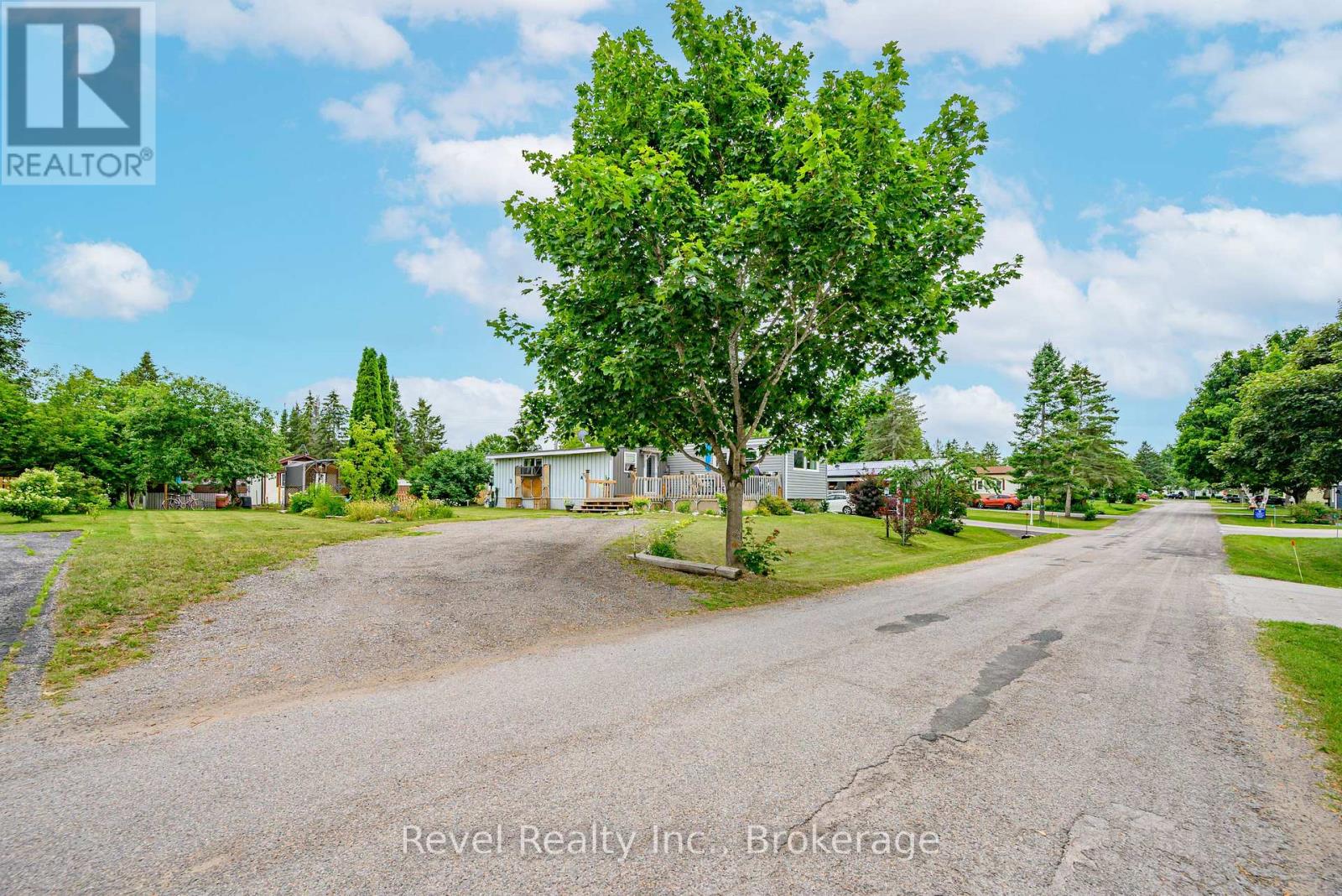 4 HOMEWOOD AVENUE - 36
