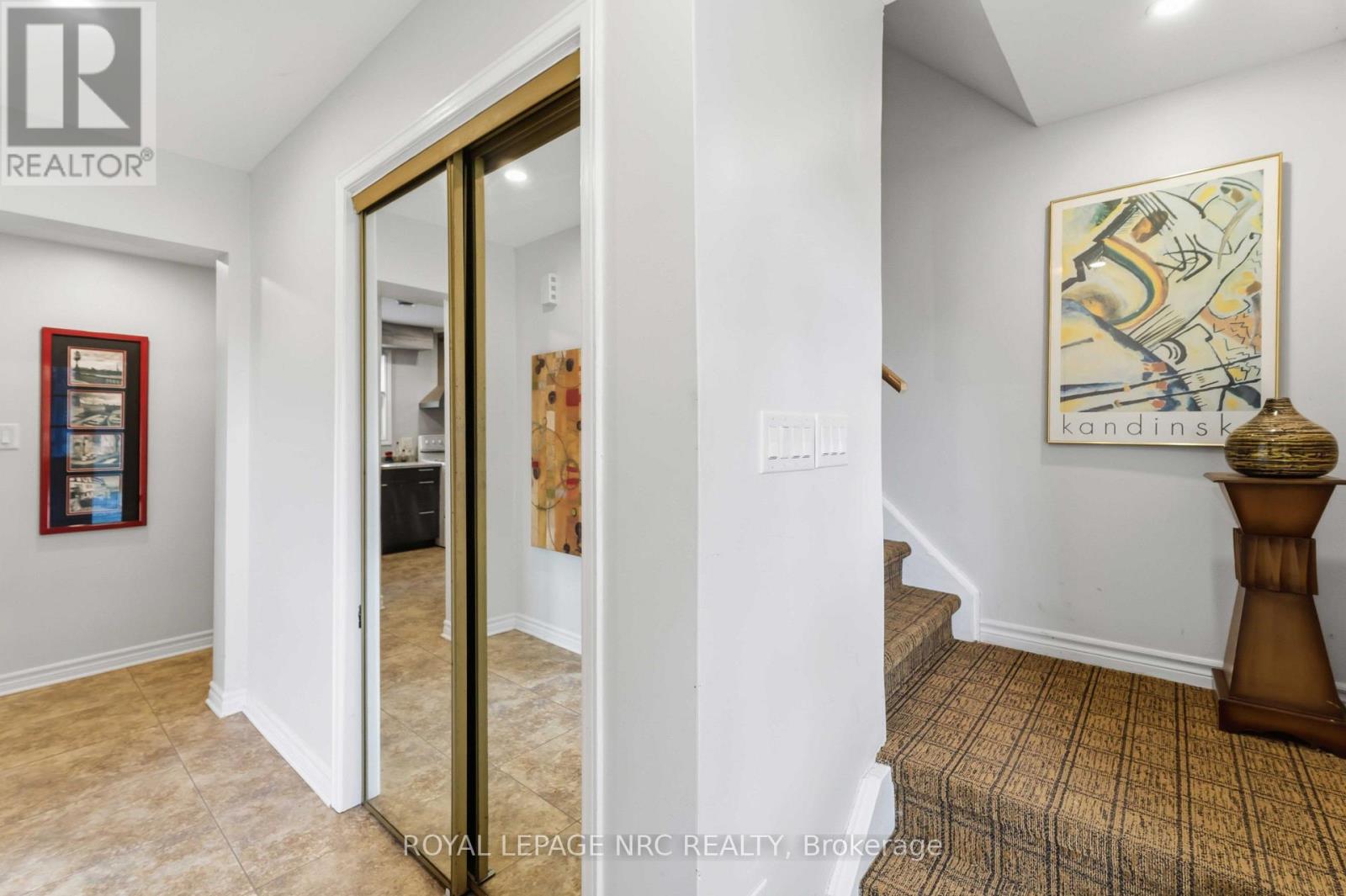 25 ST GEORGE COURT - 11