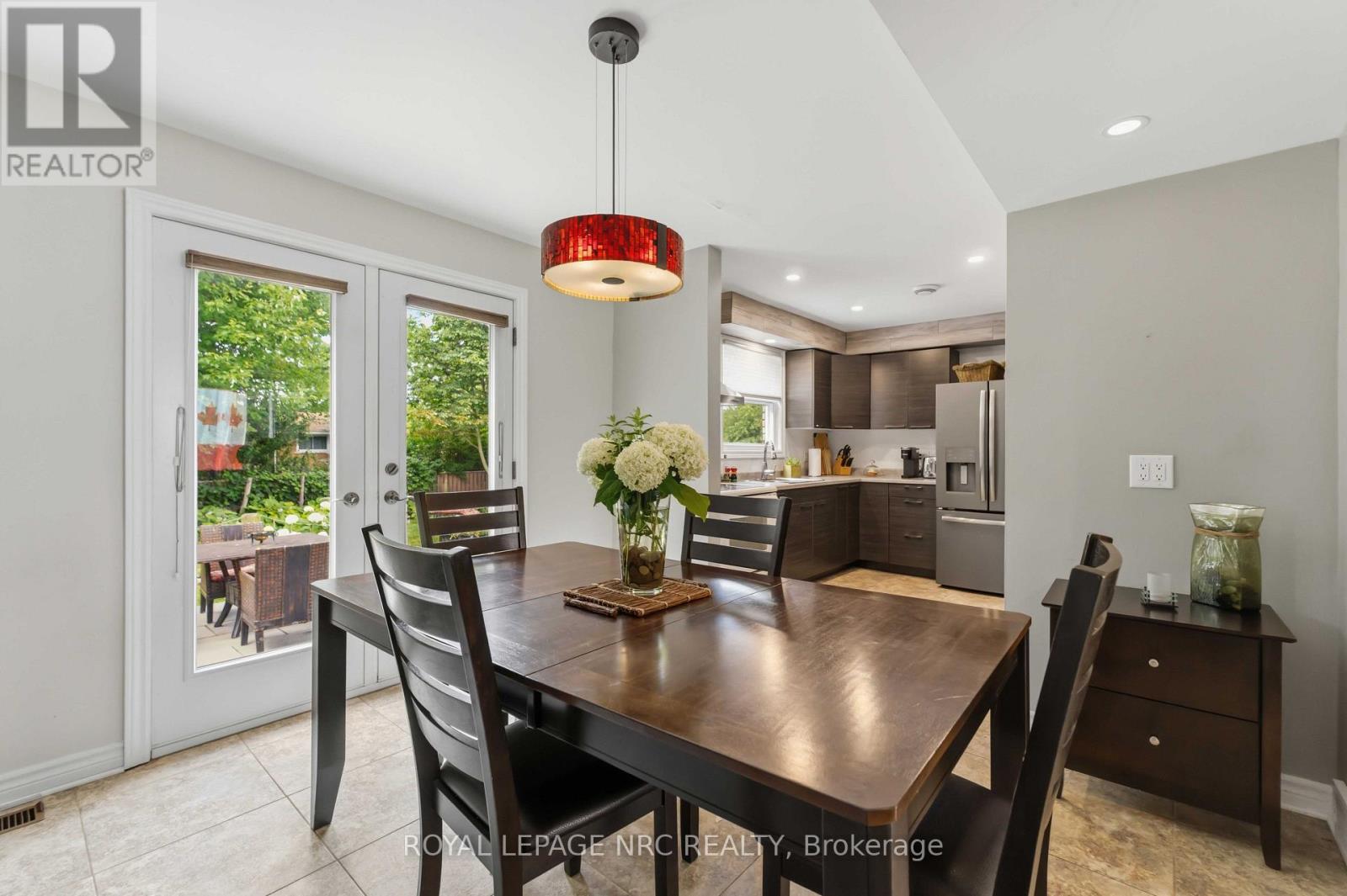 25 ST GEORGE COURT - 17