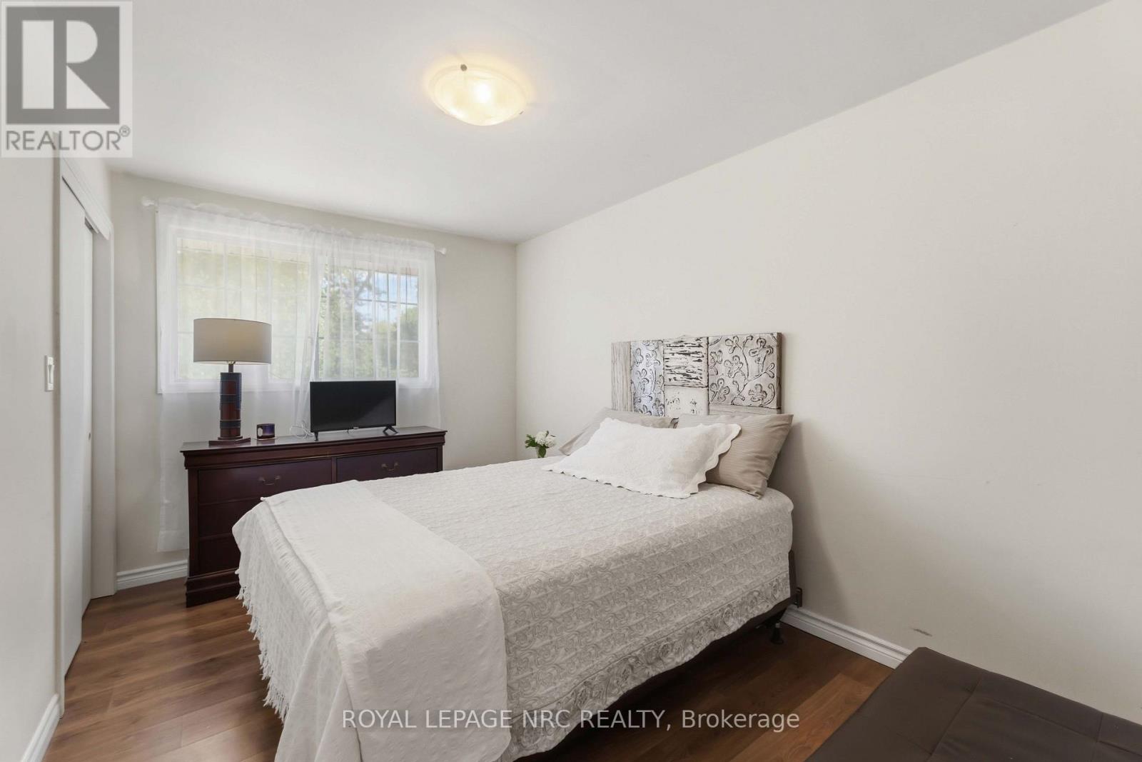 25 ST GEORGE COURT - 26