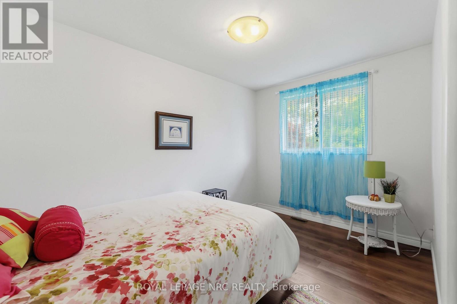 25 ST GEORGE COURT - 31