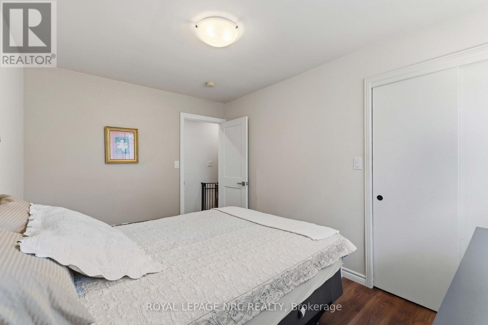25 ST GEORGE COURT - 27