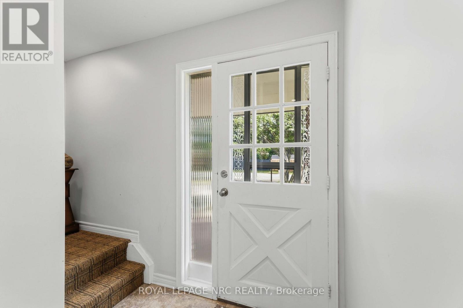 25 ST GEORGE COURT - 8