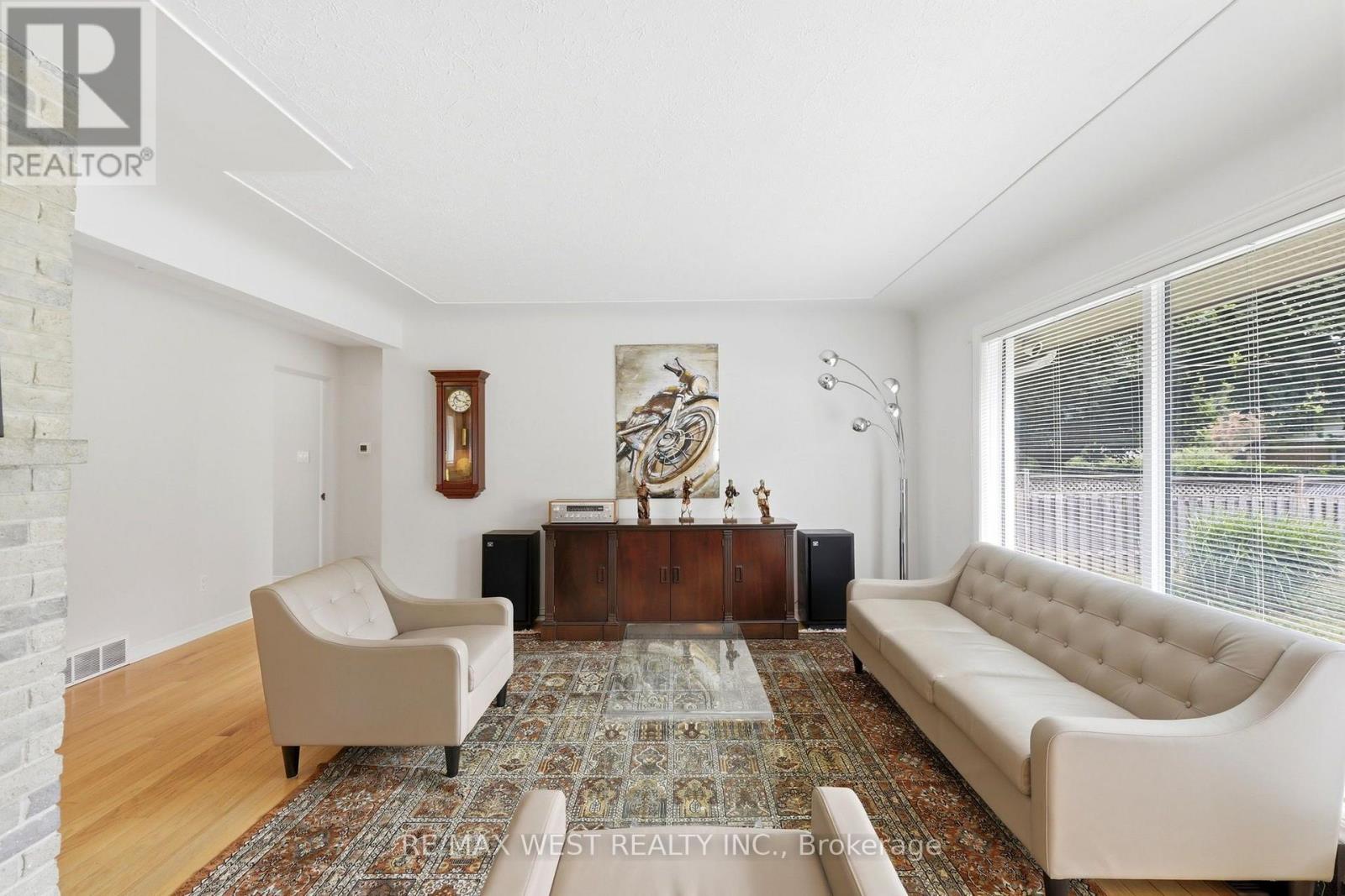 274 TAMBLYN DRIVE - 3