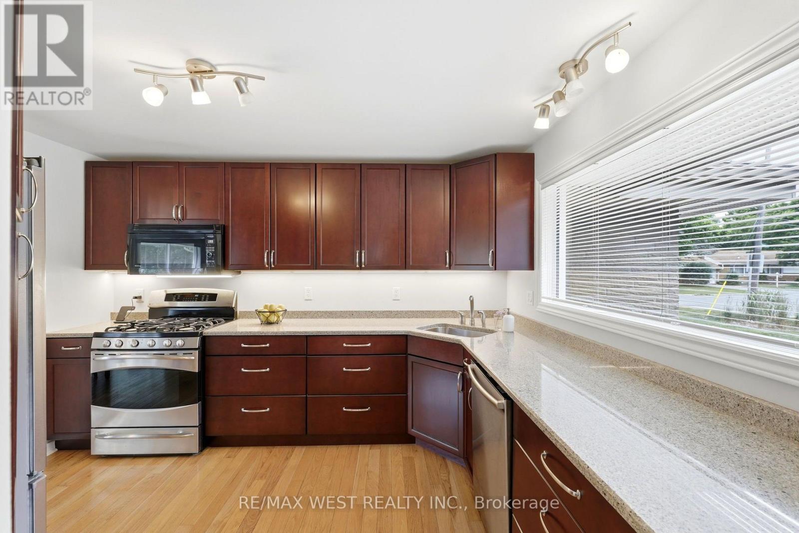 274 TAMBLYN DRIVE - 4