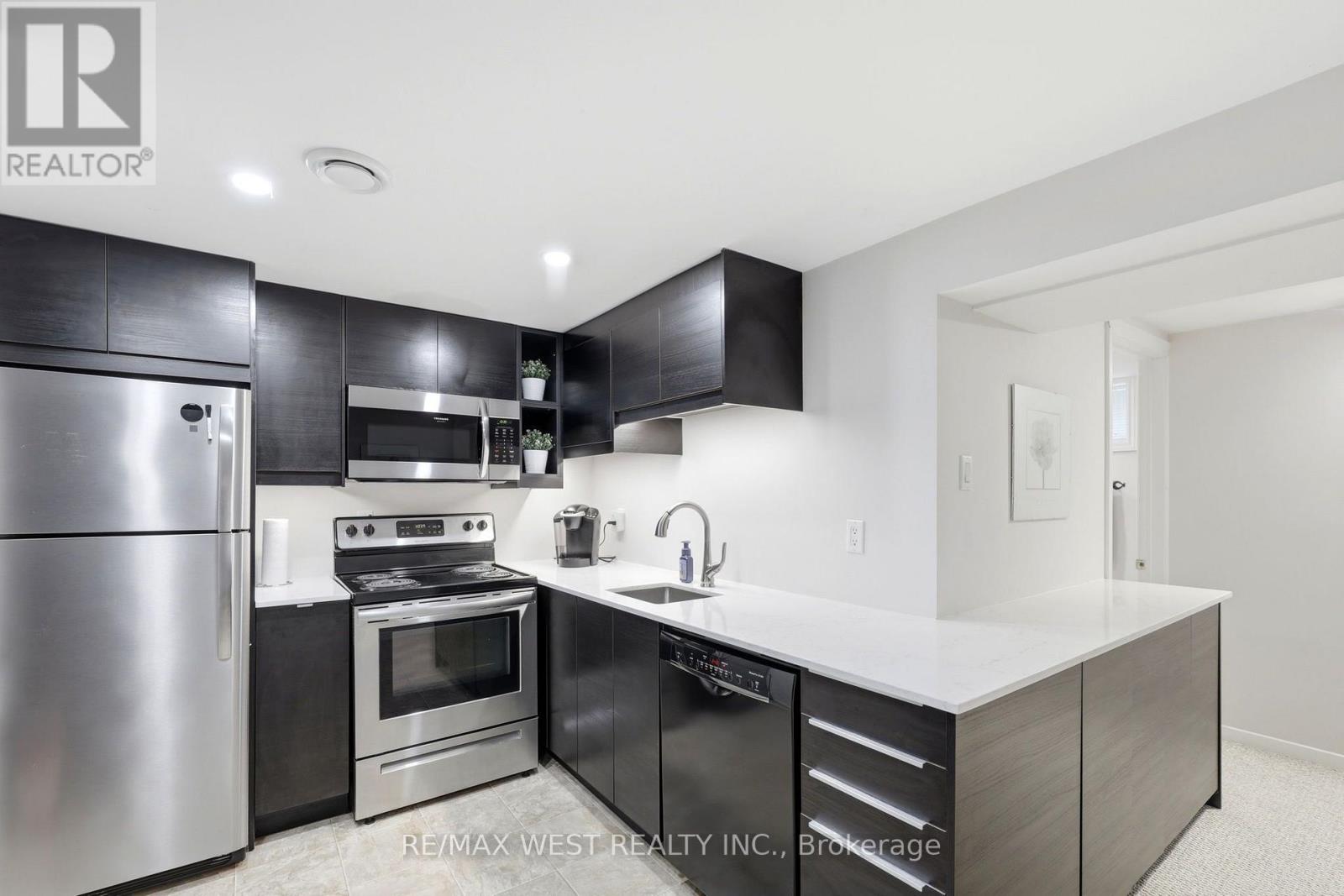 274 TAMBLYN DRIVE - 7