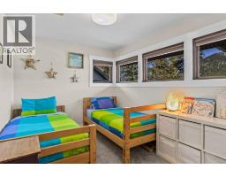 115 Spray Avenue, Banff, AB T1L1A1 Photo 30