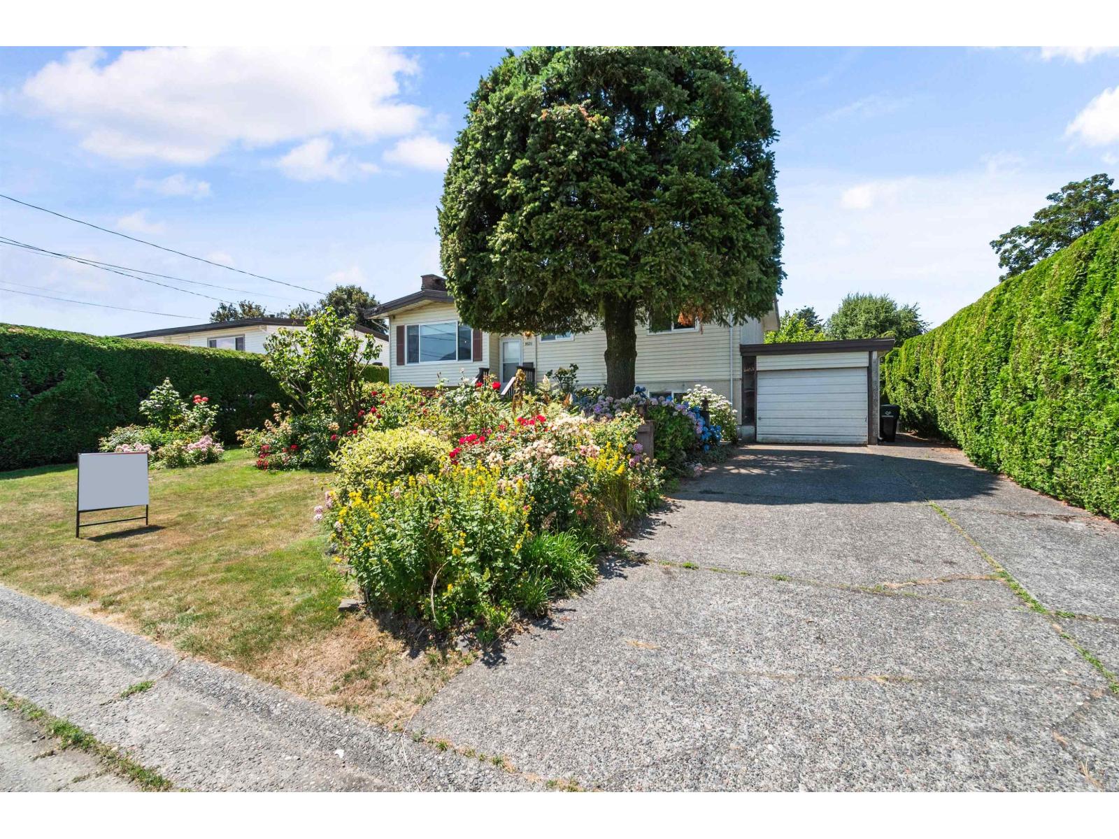 9521 PAULA CRESCENT, Chilliwack Proper East