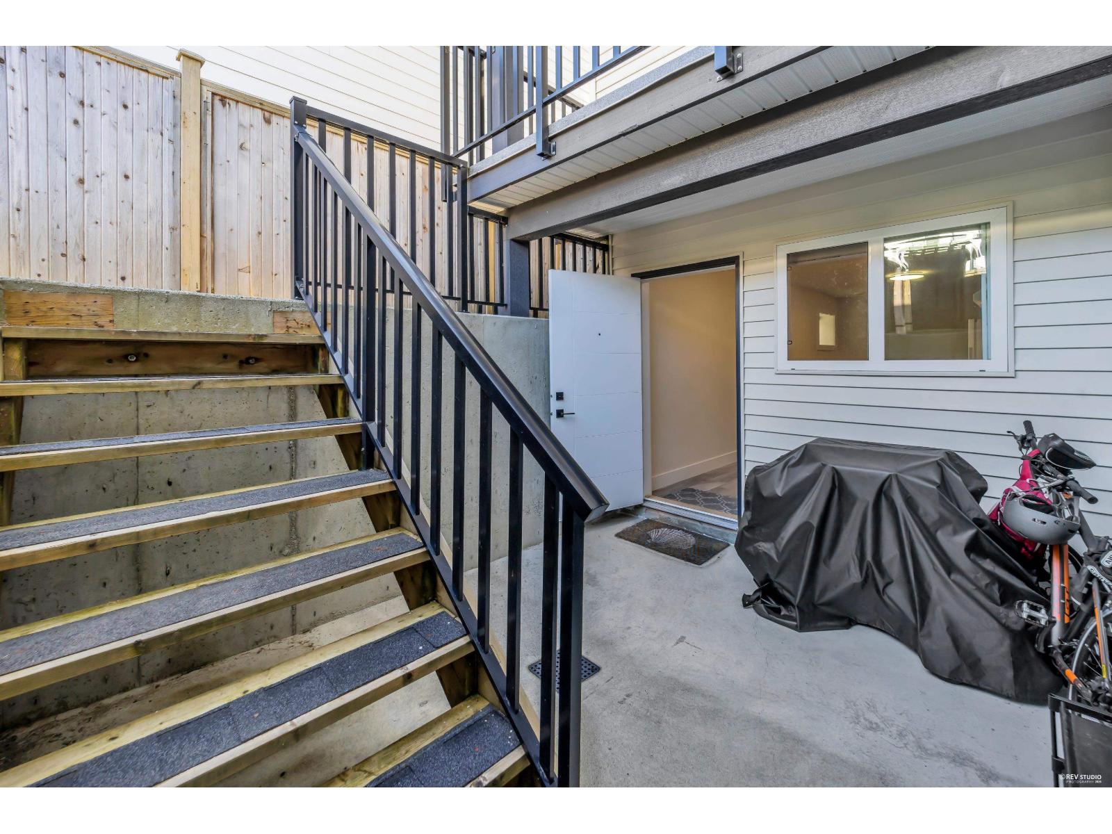 7068 194 STREET, Surrey