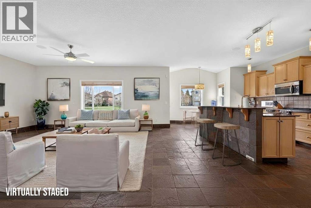 172 COVE Drive, The Cove, Chestermere photo 2