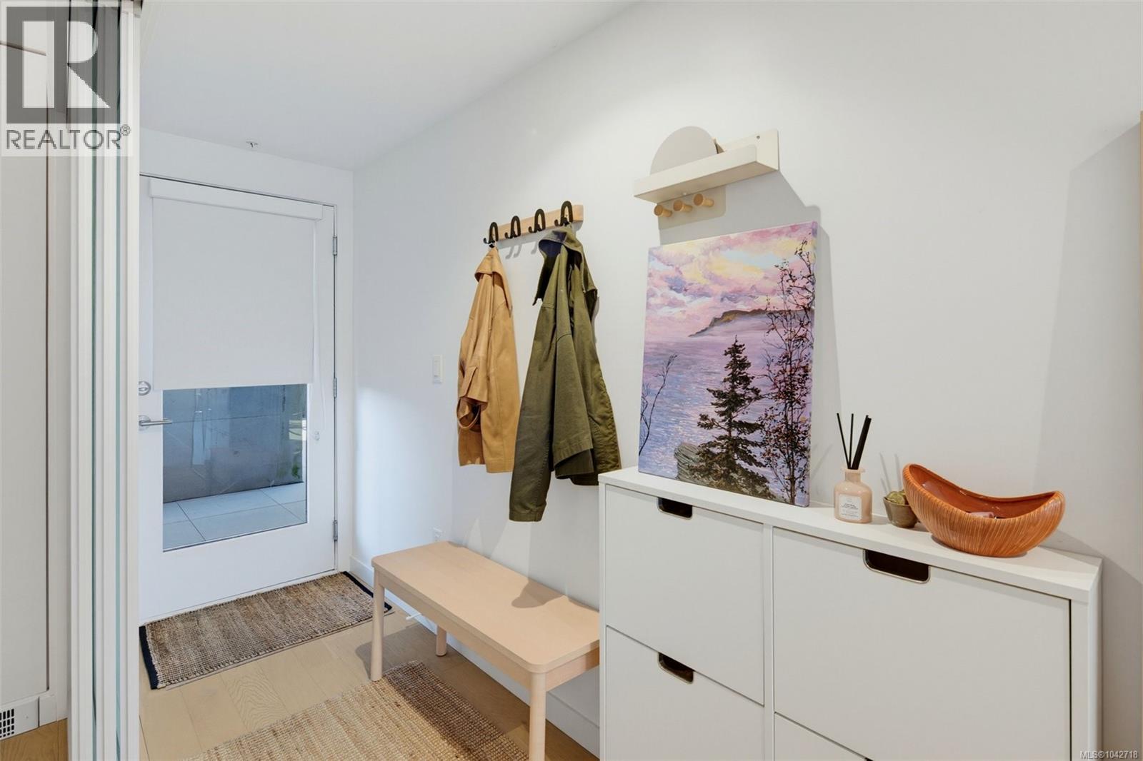 #205 430 Parry St - 26