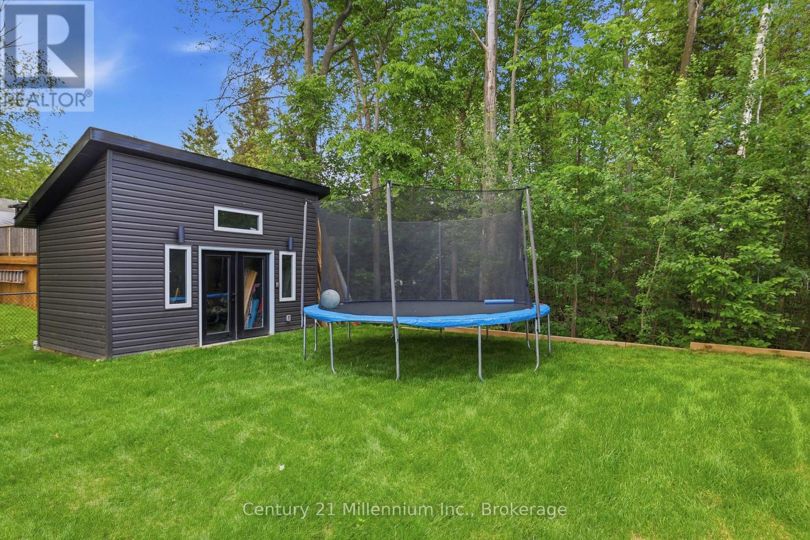 113 SMALLMAN DRIVE - 44