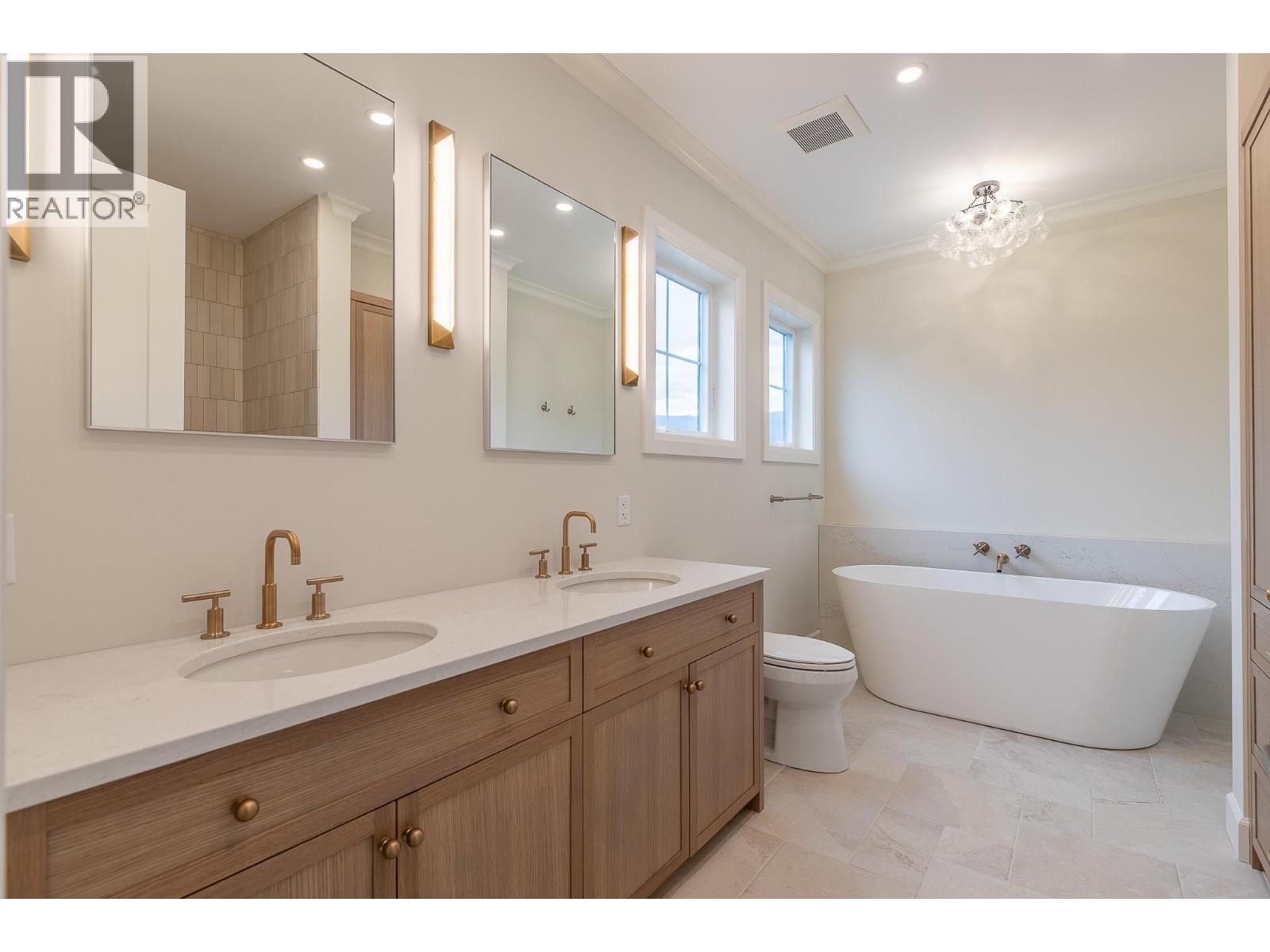 1502 Laidlaw Street - 34