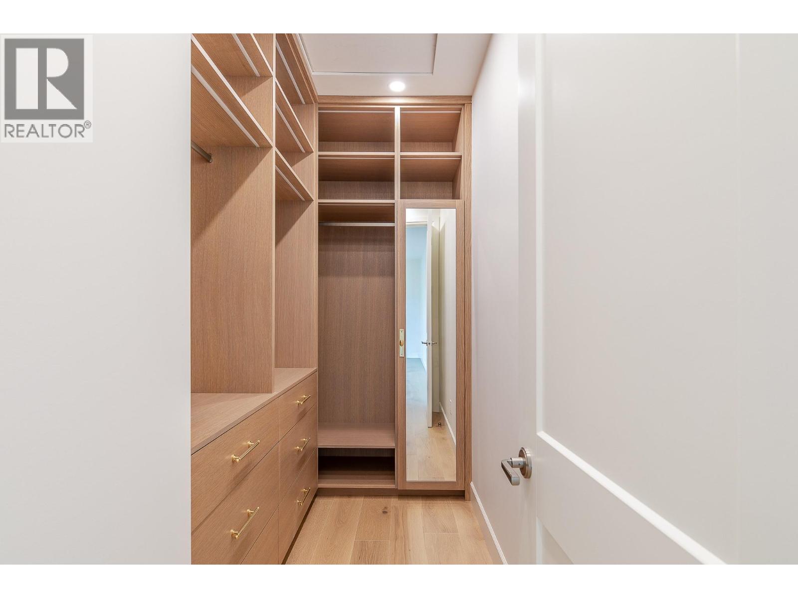 1502 Laidlaw Street - 36