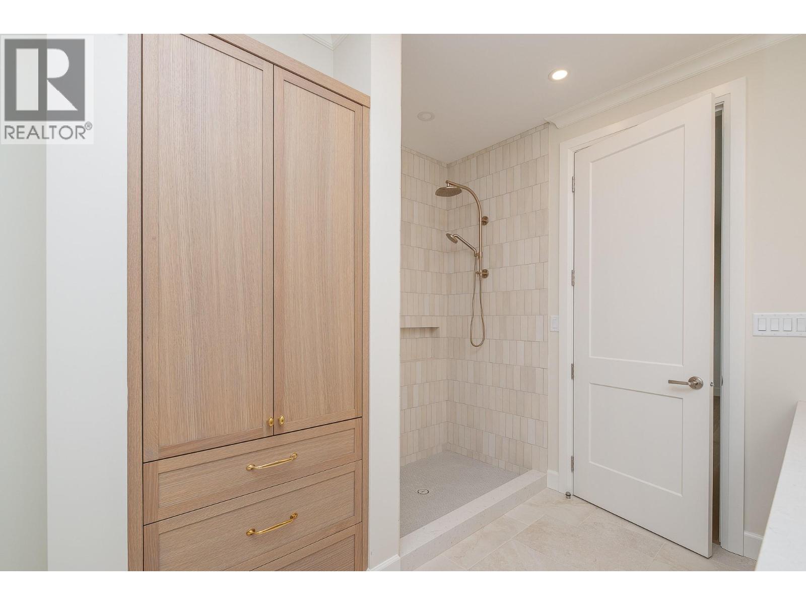 1502 Laidlaw Street - 35