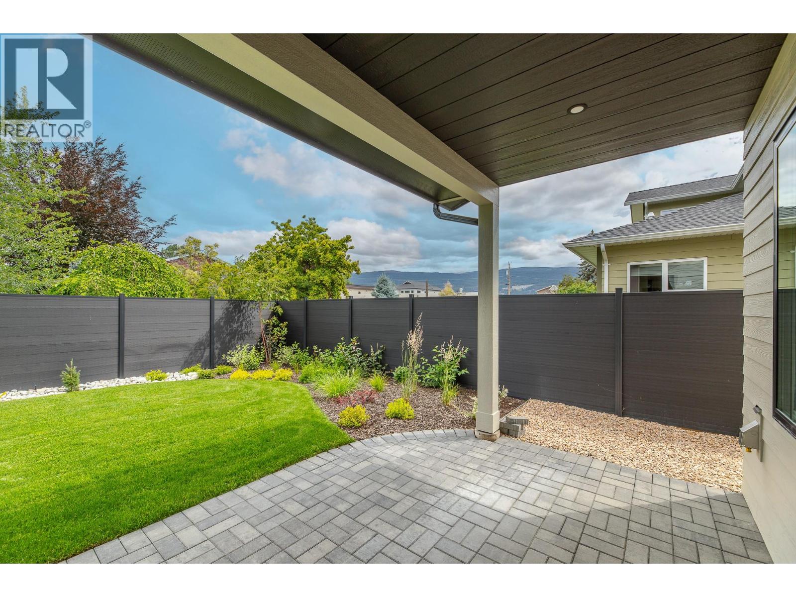 1502 Laidlaw Street - 38