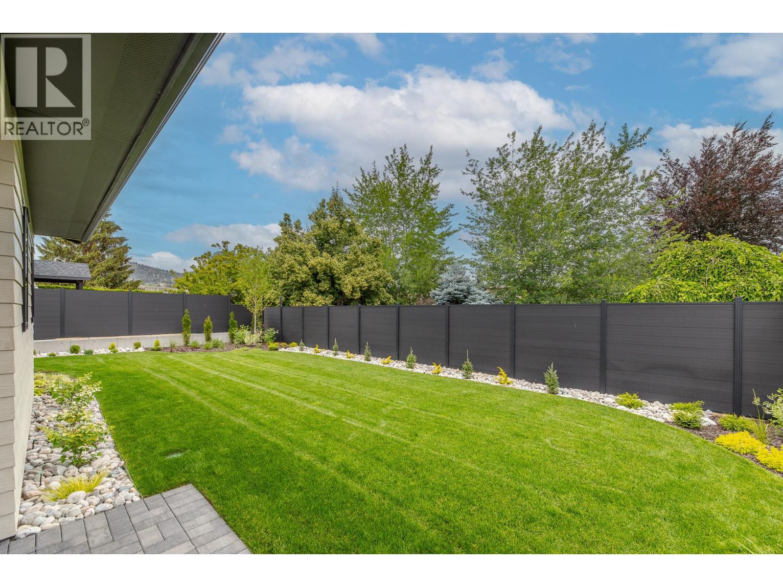1502 Laidlaw Street - 39