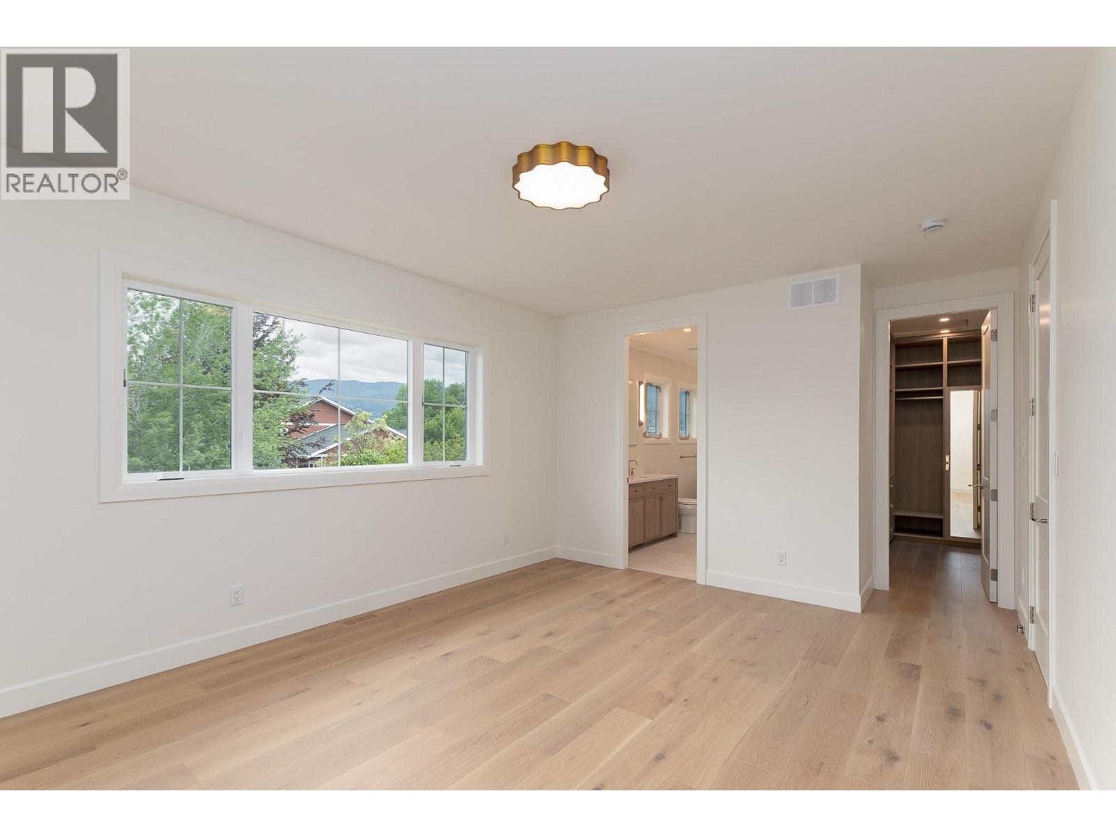 1502 Laidlaw Street - 32