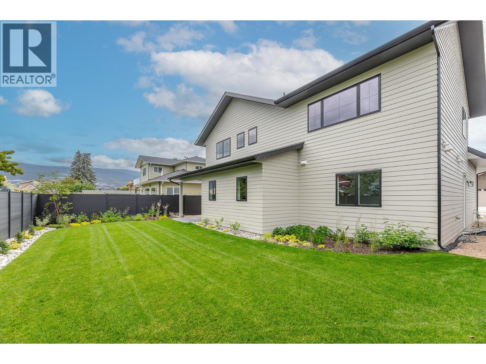 1502 Laidlaw Street - 43