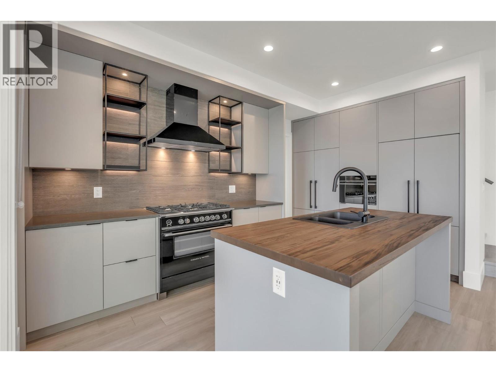 3120 Landry Crescent - 11