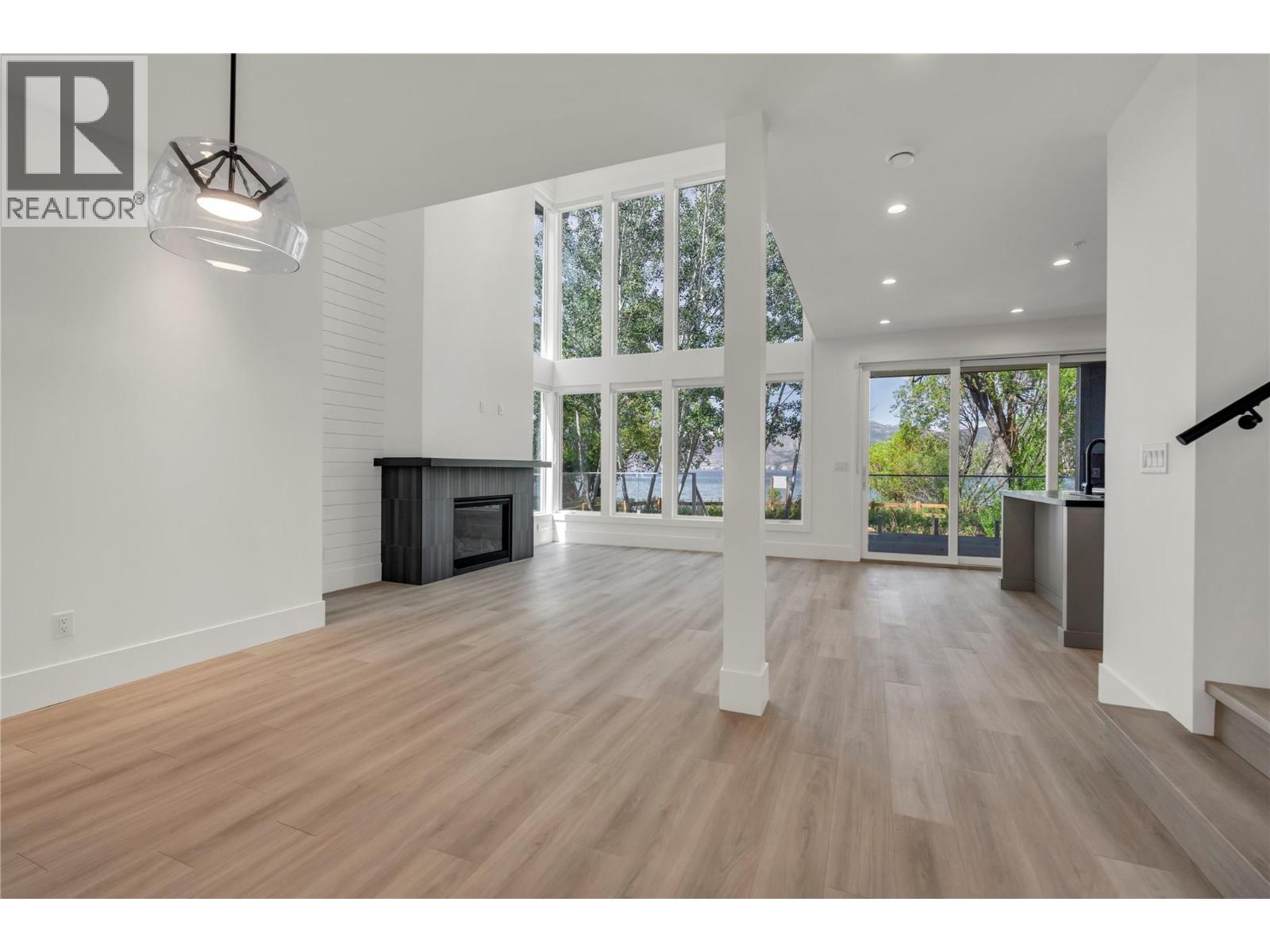 3120 Landry Crescent - 4