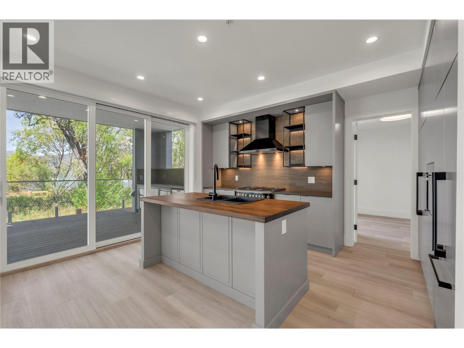 3120 Landry Crescent - 9