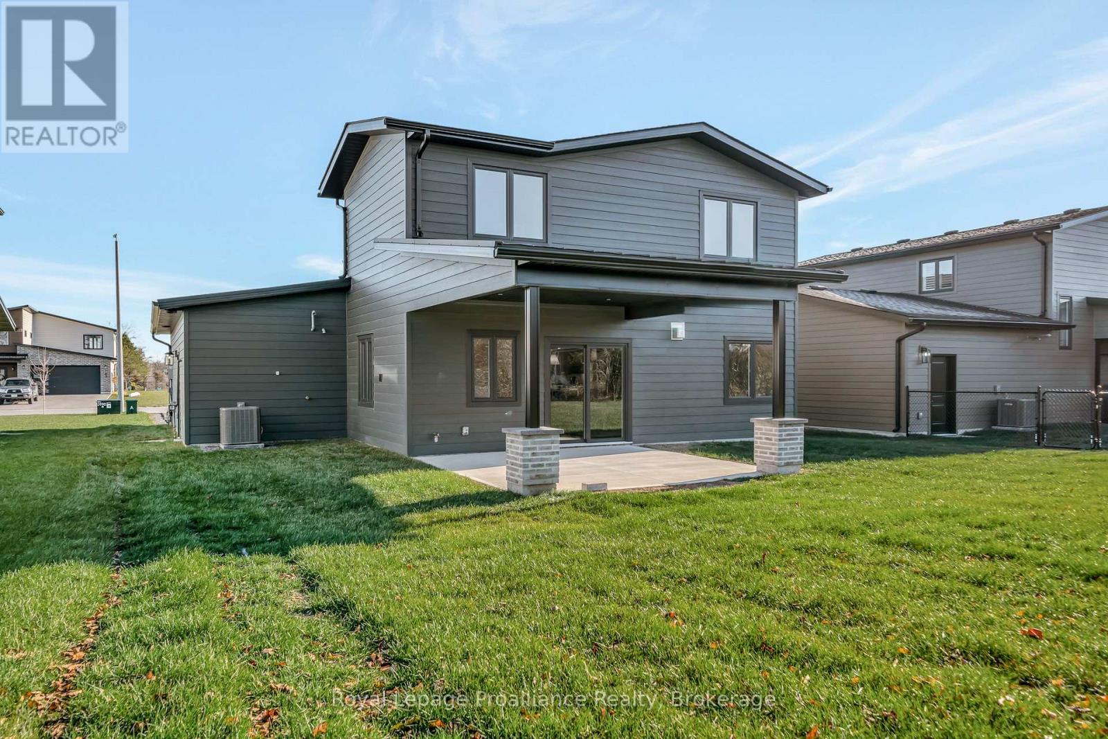 44 FRASER DRIVE - 40