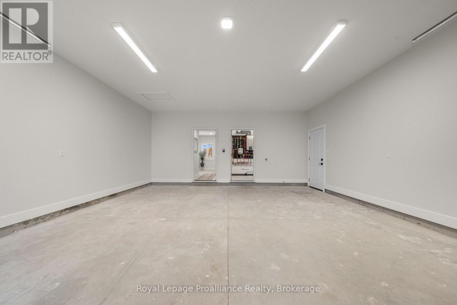 44 FRASER DRIVE - 35